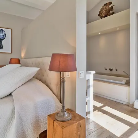Villa Astoria *
